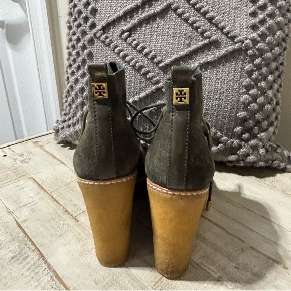 ❤️Tory Burch Vicki Olive Wedge Booties-Sz 10.5 - Picture 3 of 5